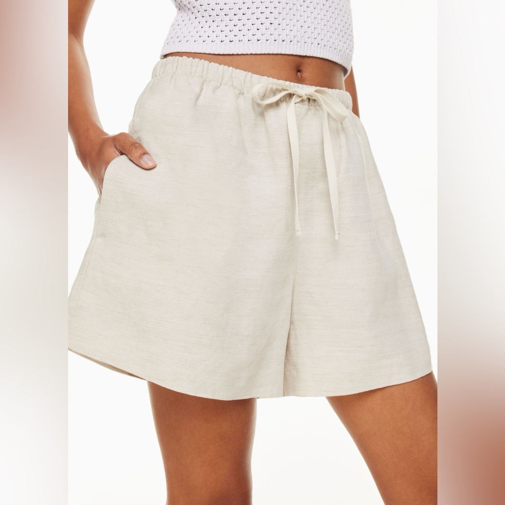 New Aritzia WILFRED Omnia Linen Shorts in Natural Ecru size Medium SOLD - Picture 3 of 15